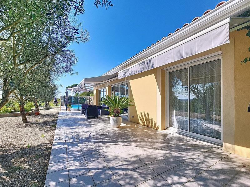 Maison - 200 m² - 8 pièces