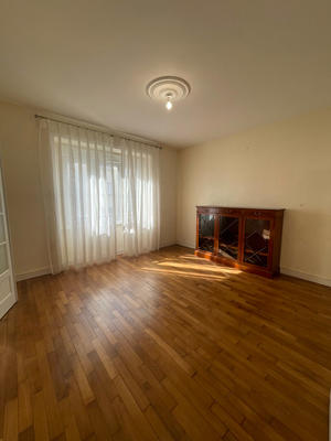 Appartement - 100 m² - 4 pièces