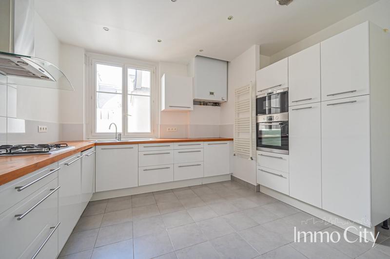 Appartement - 147 m² - 5 pièces