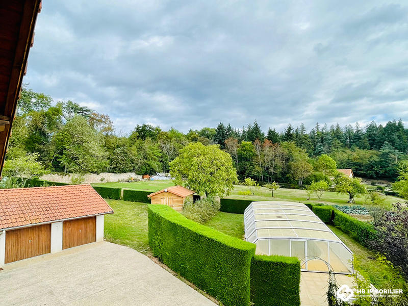 Maison - 196 m² - 11 pièces