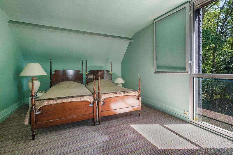 Maison - 226 m² - 6 pièces