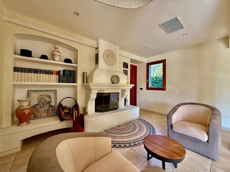 Villa - 200 m² - 5 pièces