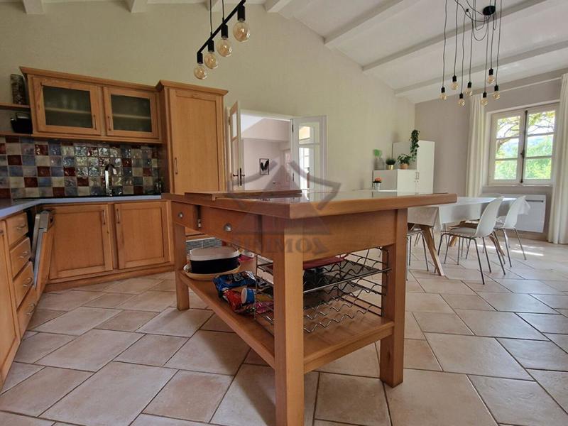 Maison en pierre - 123 m² - 6 pièces