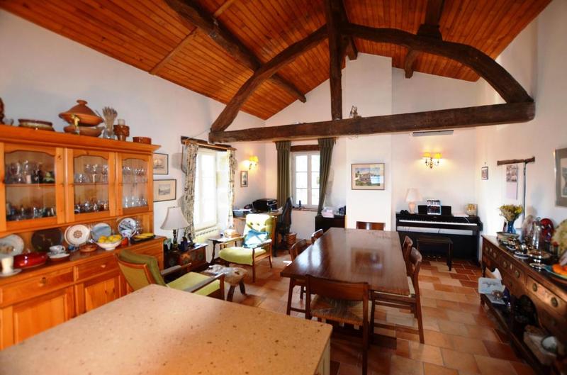 Maison en pierre - 147 m² - 5 pièces