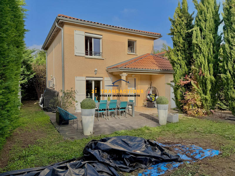 Maison - 98 m² - 5 pièces