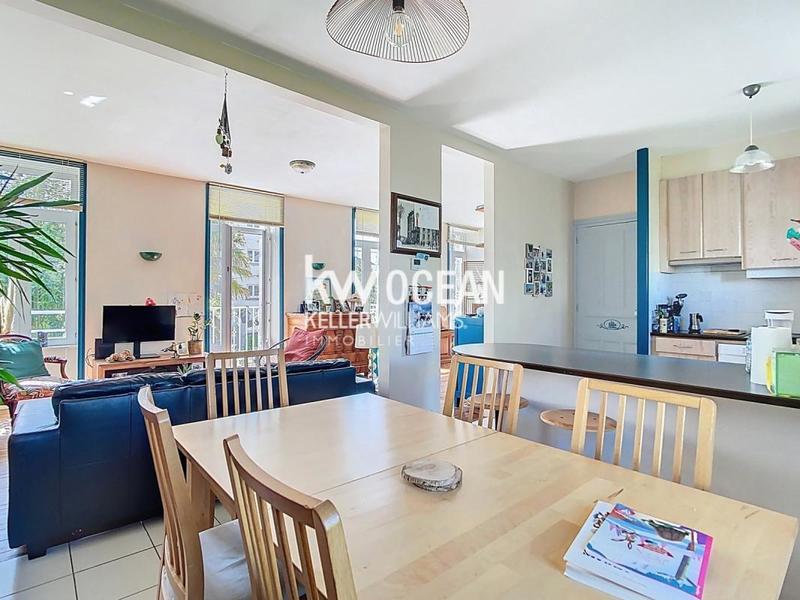 Maison - 140 m² - 7 pièces