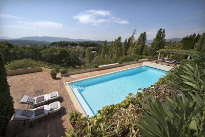 Propriété - 520 m² - 15 pièces