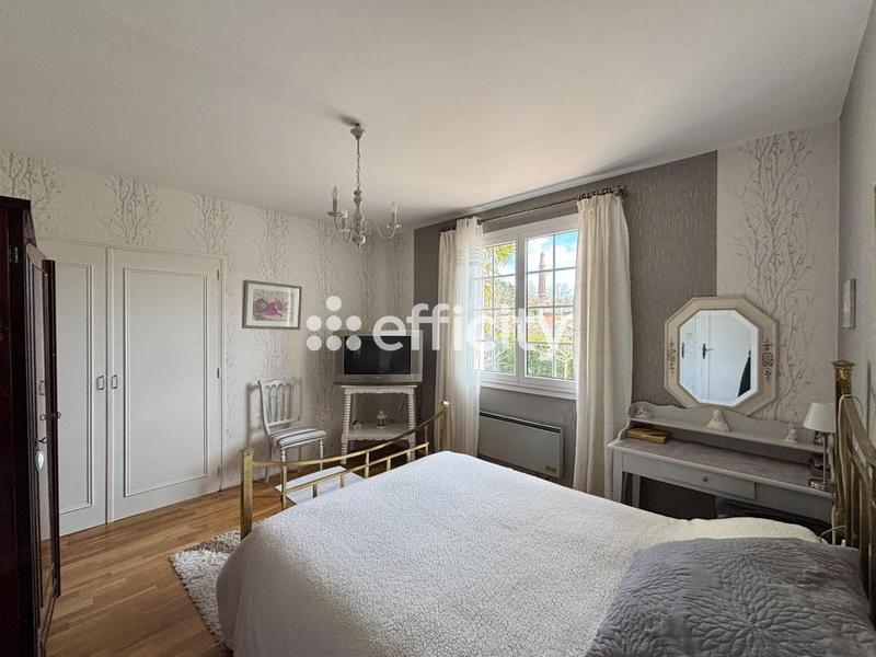 Maison - 175 m² - 7 pièces