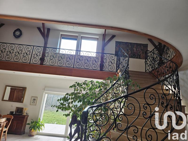 Maison - 360 m² - 10 pièces