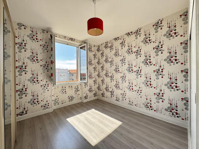 Appartement - 76 m² - 4 pièces