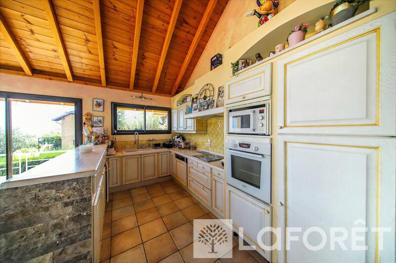 Maison - 166 m² - 8 pièces