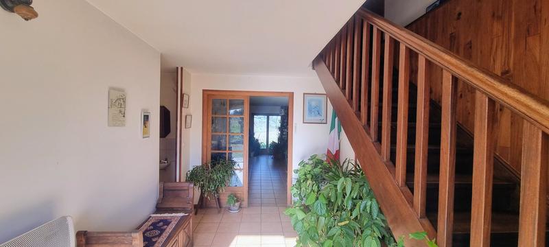 Maison - 360 m² - 10 pièces
