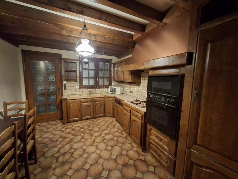 Maison - 200 m² - 8 pièces