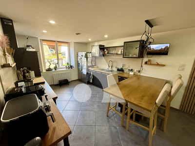 Maison - 232 m² - 6 pièces