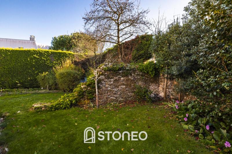 Maison ancienne - 204 m² - 7 pièces