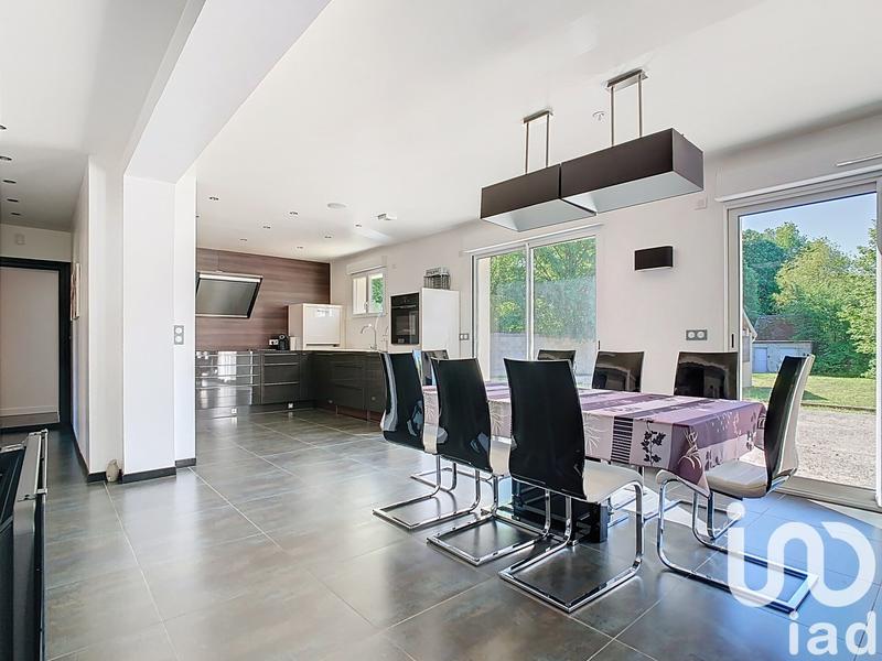 Maison - 208 m² - 6 pièces