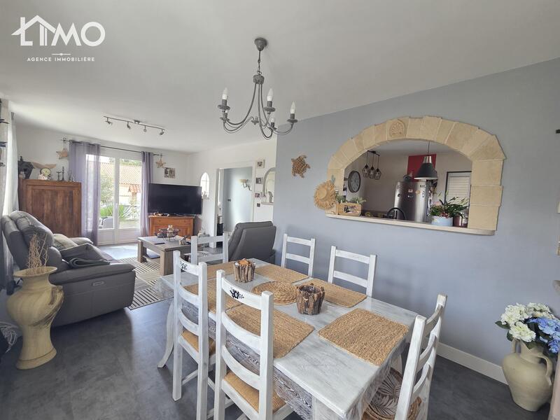 Maison traditionnelle - 108 m² - 6 pièces