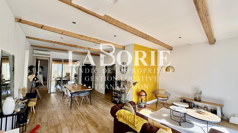 Appartement - 98 m² - 2 pièces