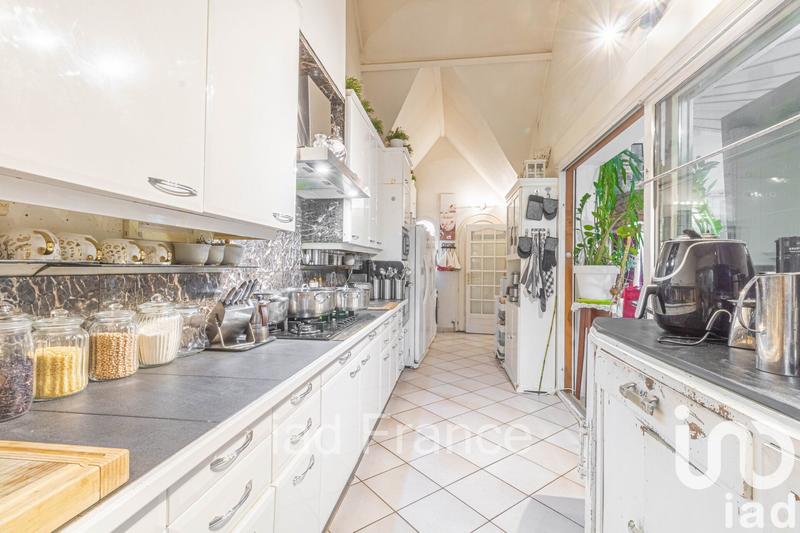 Maison de maîtres - 270 m² - 9 pièces