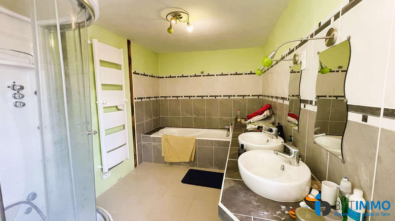 Maison - 180 m² - 6 pièces