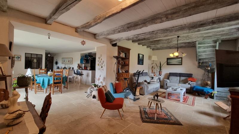 Maison - 330 m² - 16 pièces