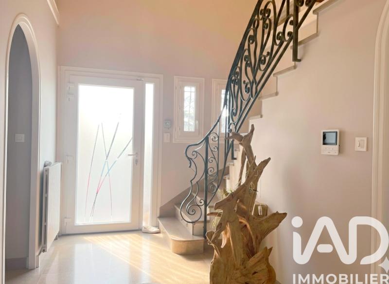 Maison - 250 m² - 7 pièces