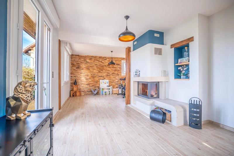 Maison traditionnelle - 154 m² - 6 pièces