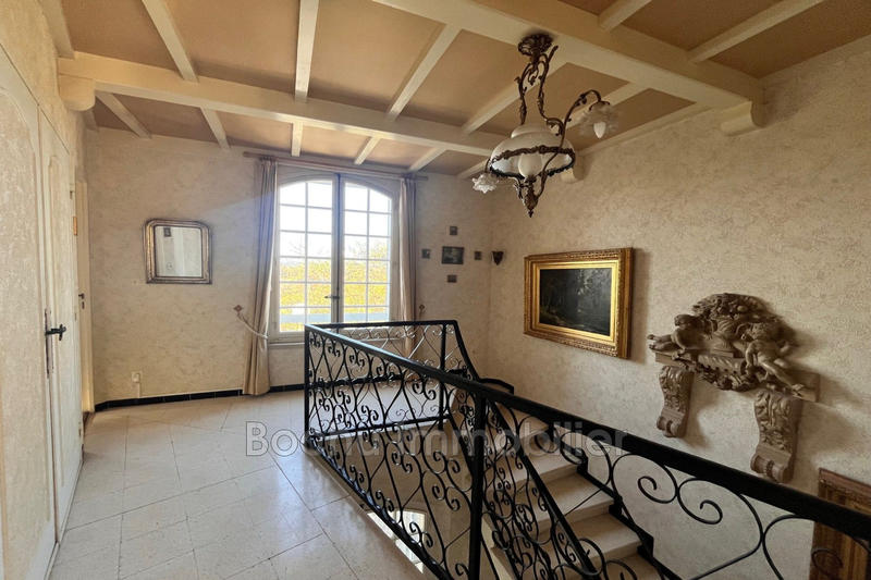 Maison - 210 m² - 7 pièces