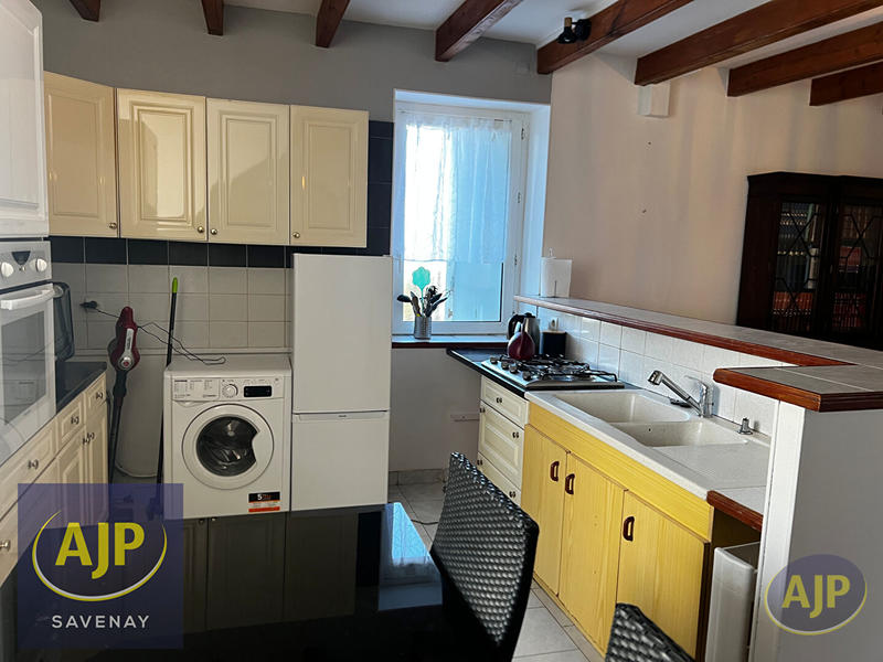 Maison - 210 m² - 9 pièces