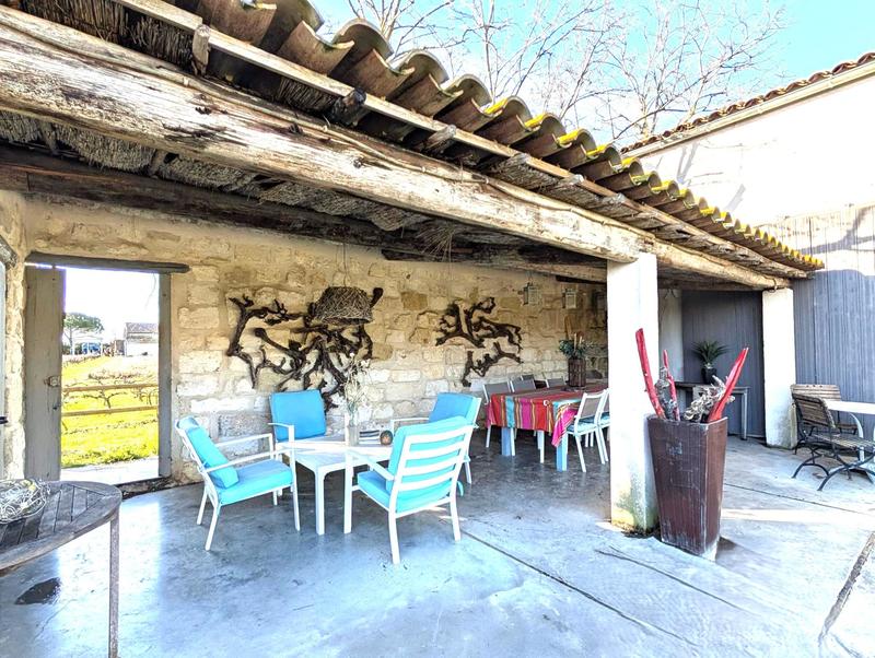 Mas - 258 m² - 10 pièces