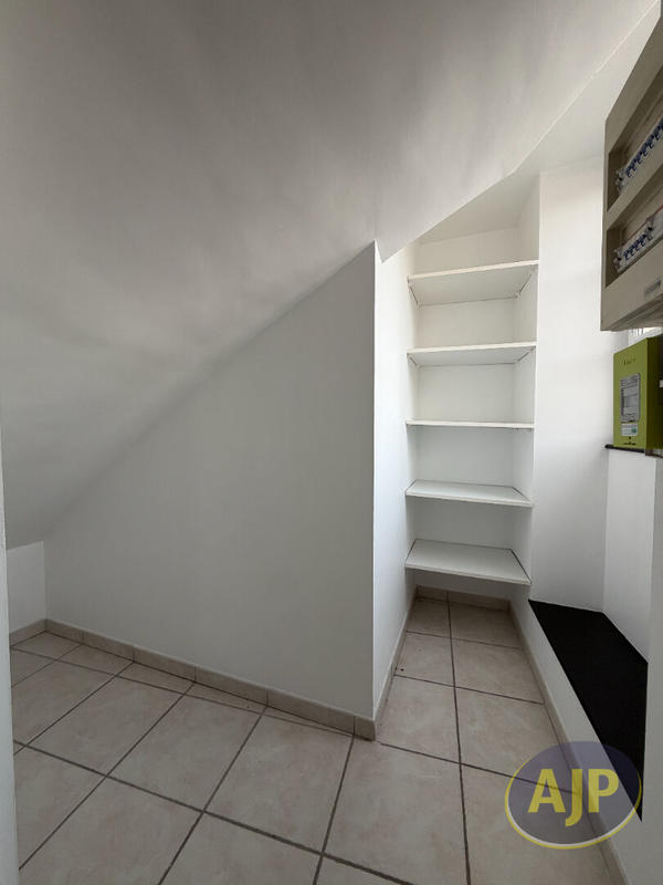 Appartement - 80 m² - 3 pièces