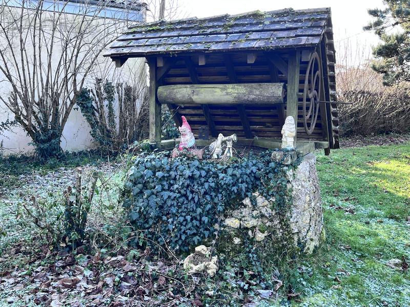 Maison traditionnelle - 229 m² - 10 pièces