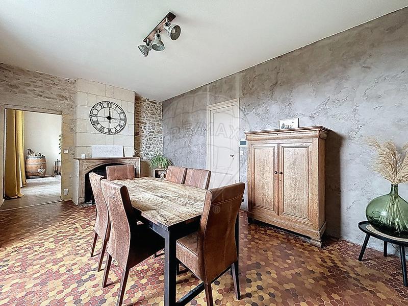 Maison - 224 m² - 7 pièces