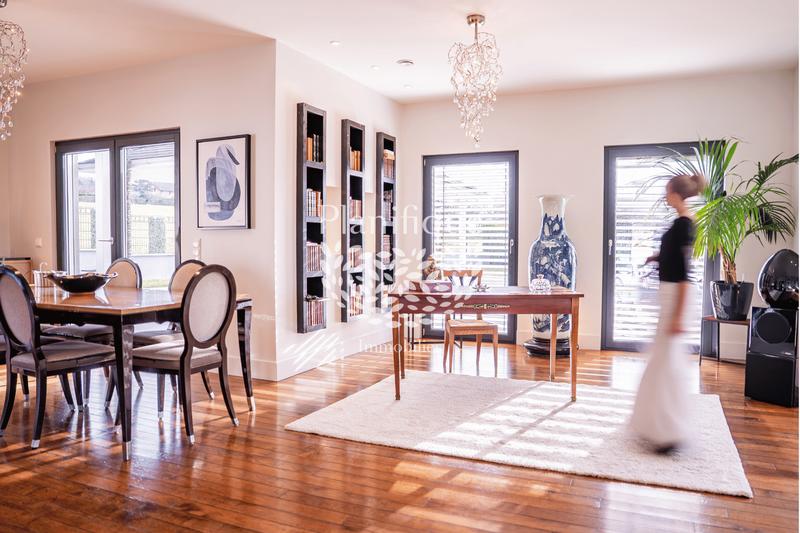 Villa - 183 m² - 6 pièces