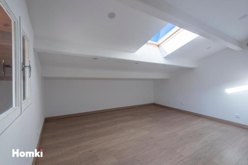 Maison - 180 m² - 7 pièces