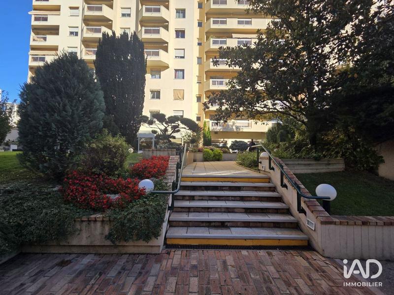 Appartement - 85 m² - 3 pièces