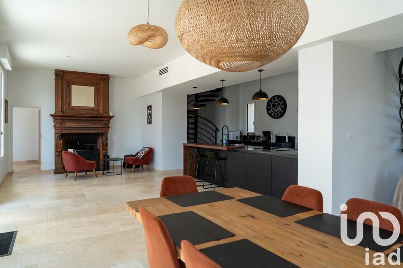 Maison - 277 m² - 7 pièces