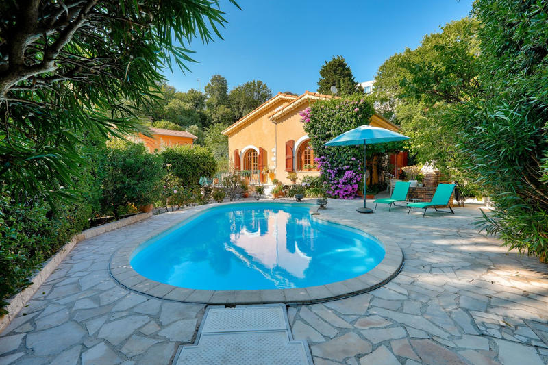 Maison - 100 m² - 3 pièces