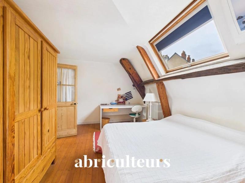 Maison ancienne - 255 m² - 8 pièces