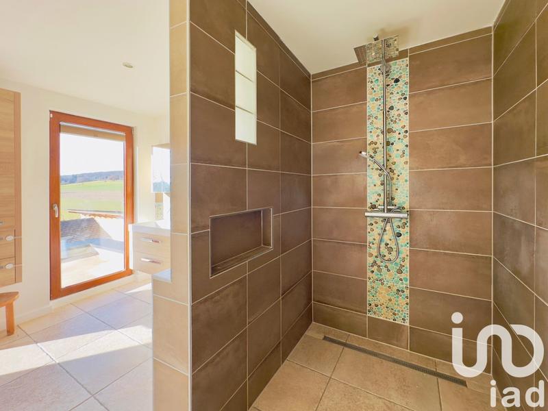 Maison - 175 m² - 6 pièces