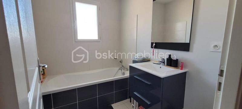 Maison - 80 m² - 4 pièces