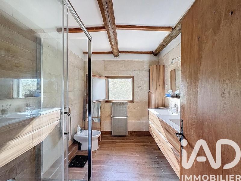 Maison - 333 m² - 5 pièces