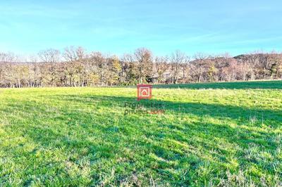 Terrain constructible - 1 810 m²