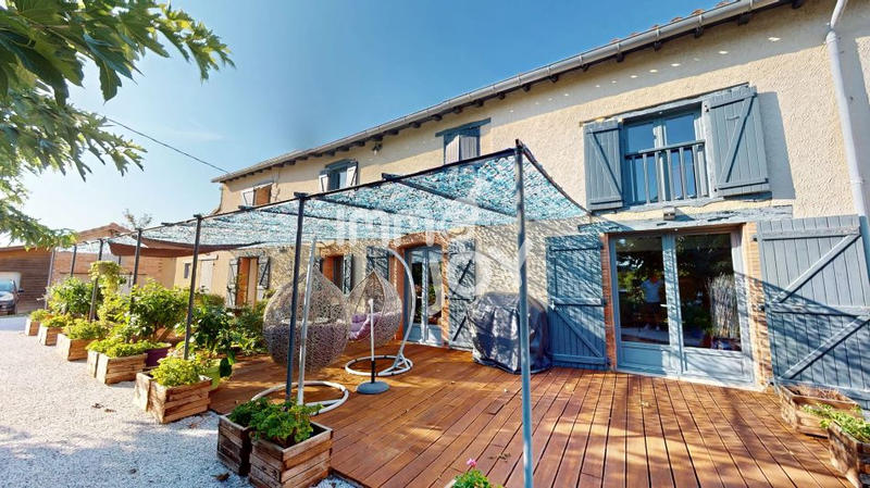 Maison - 210 m² - 5 pièces