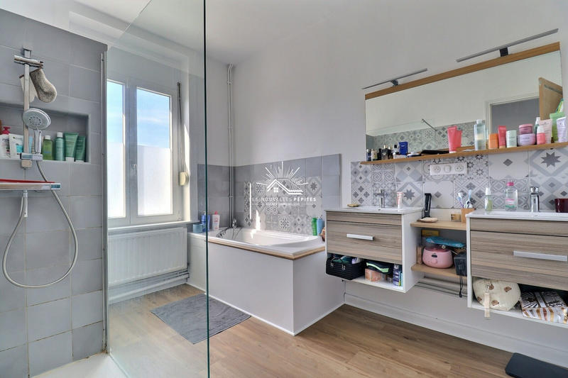 Maison - 110 m² - 5 pièces