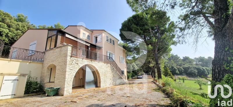 Maison - 260 m² - 6 pièces