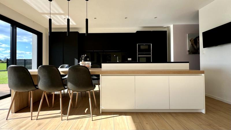 Maison - 137 m² - 5 pièces