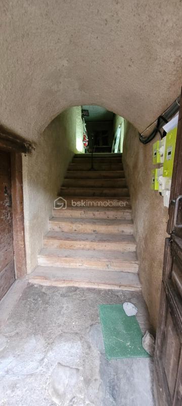 Loft - 105 m² - 6 pièces