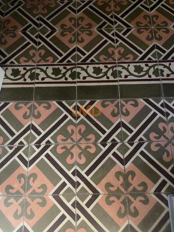 Demeure - 247 m² - 14 pièces