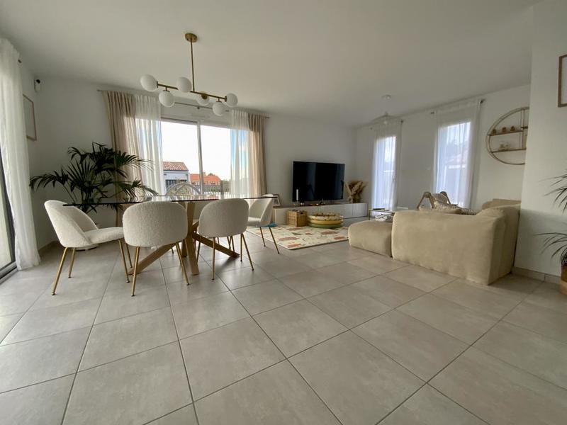 Maison - 99 m² - 5 pièces